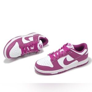 Nike Dunk Low GS Sneakers Girls, Fuchsia Pink Size 4Y